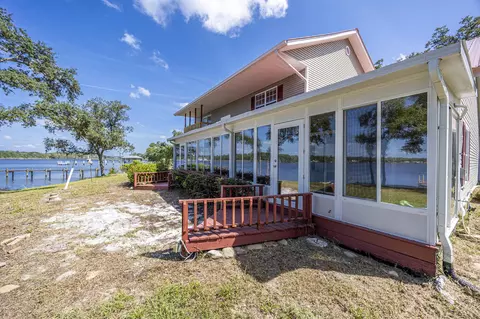 Exterior - 115 Old Oak Rd, Freeport, FL 32439 photo 9 of 12
