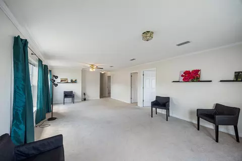 Living - 115 Old Oak Rd, Freeport, FL 32439 photo 5 of 6