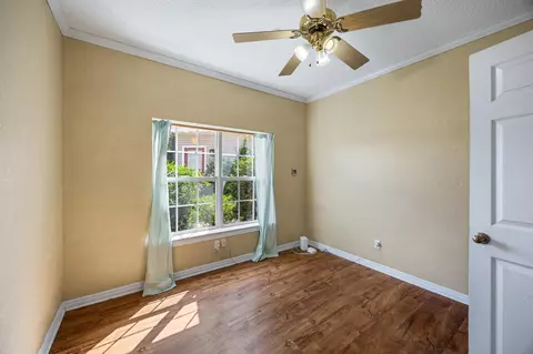 Bedroom - 115 Old Oak Rd, Freeport, FL 32439 photo 3 of 9
