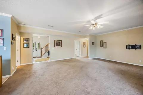 Living - 115 Old Oak Rd, Freeport, FL 32439 photo 4 of 6