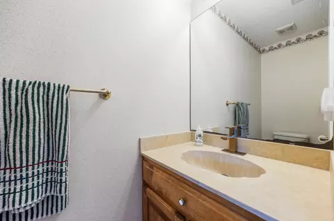 Bath - 115 Old Oak Rd, Freeport, FL 32439 photo 6 of 6