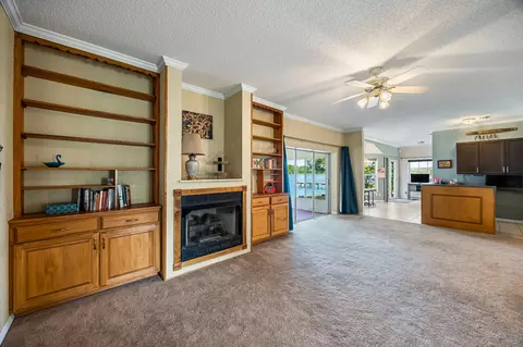 Living - 115 Old Oak Rd, Freeport, FL 32439 photo 2 of 6