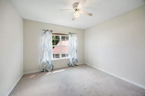 Bedroom - 115 Old Oak Rd, Freeport, FL 32439 photo 8 of 9