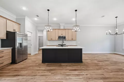 Other - 9 5th St, Shalimar, FL 32579 photo 5 of 13