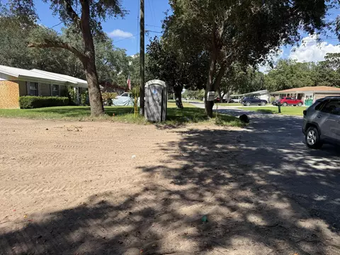 Exterior - 9 5th St, Shalimar, FL 32579 photo 6 of 6
