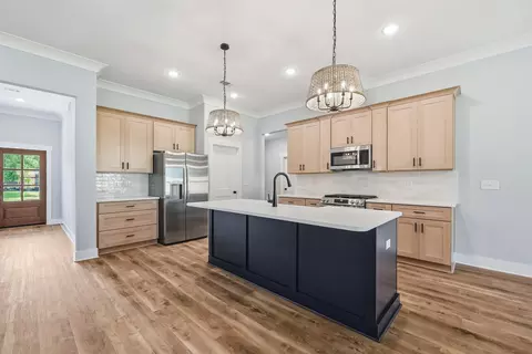 Other - 9 5th St, Shalimar, FL 32579 photo 4 of 13
