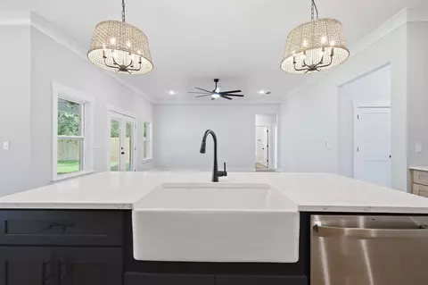 Other - 9 5th St, Shalimar, FL 32579 photo 6 of 13