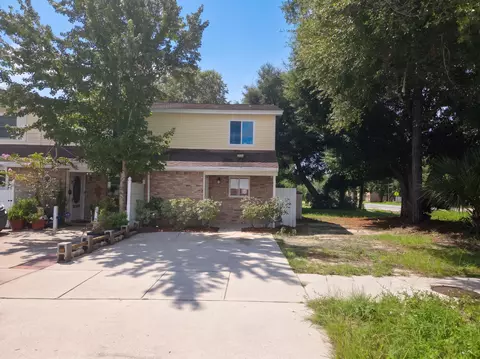 2 NW Cinderella Ln #A, Fort Walton Beach, FL 32547
