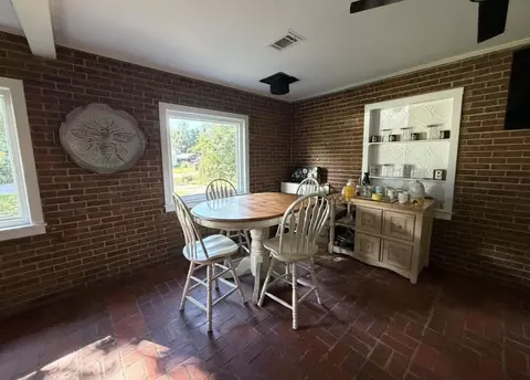 Dining - 6668 Maple St, Milton, FL 32570 photo 1 of 1