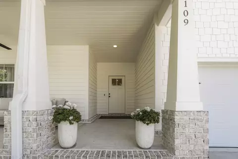 Exterior - 109 Sun Bear Cir, Freeport, FL 32439 photo 1 of 12
