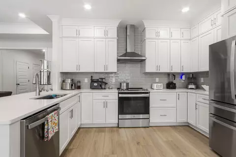 Kitchen - 109 Sun Bear Cir, Freeport, FL 32439 photo 1 of 3