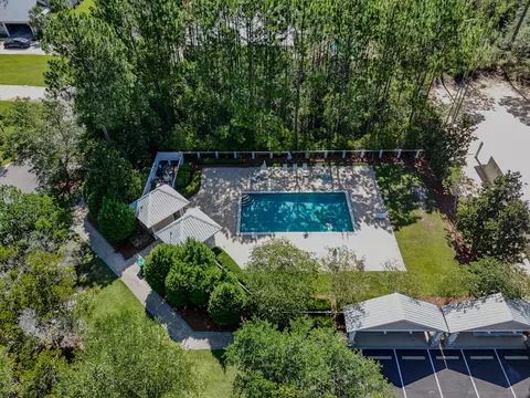 View/Area - 109 Sun Bear Cir, Freeport, FL 32439 photo 8 of 9