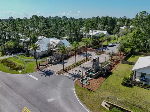 View/Area - 109 Sun Bear Cir, Freeport, FL 32439 photo 1 of 9