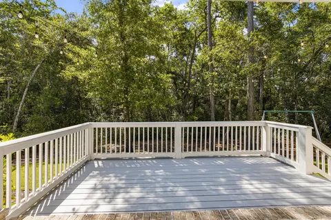Exterior - 109 Sun Bear Cir, Freeport, FL 32439 photo 3 of 12