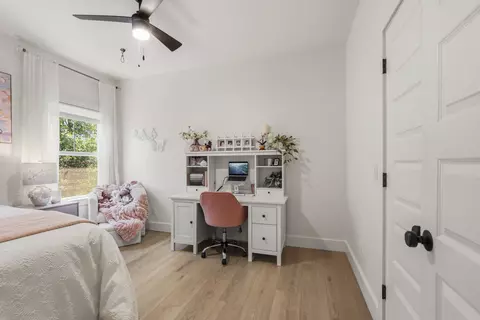 Bedroom - 109 Sun Bear Cir, Freeport, FL 32439 photo 2 of 6