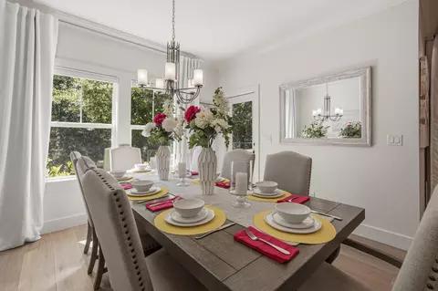 Dining - 109 Sun Bear Cir, Freeport, FL 32439 photo 2 of 2
