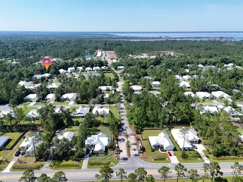 View/Area - 109 Sun Bear Cir, Freeport, FL 32439 photo 7 of 9