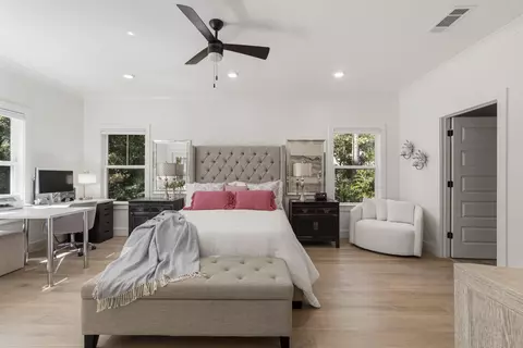 Bedroom - 109 Sun Bear Cir, Freeport, FL 32439 photo 4 of 6