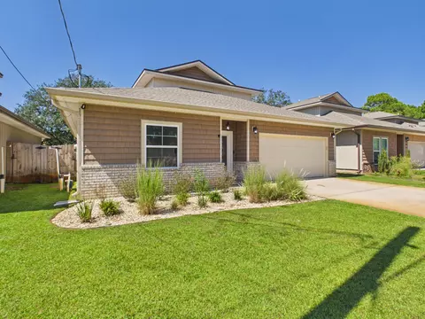 2143 Nina St, Navarre, FL 32566