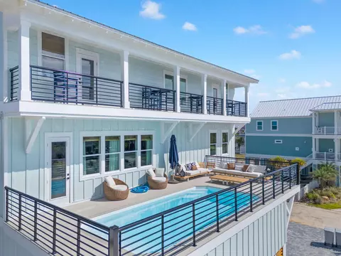 7370 Gulf Blvd, Navarre, FL 32566