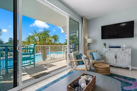 1515 SE Miracle Strip Pkwy #205, Fort Walton Beach, FL 32548