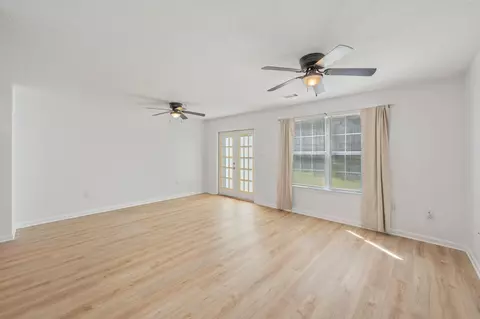 Living - 109 Swaying Pine Ct, Crestview, FL 32539 photo 4 of 4