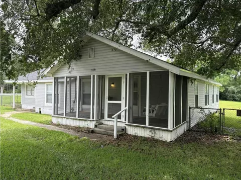 3830 3rd Ave, Laurel Hill, FL 32567