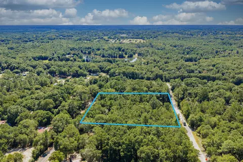 1361 N 1st St, Defuniak Springs, FL 32433