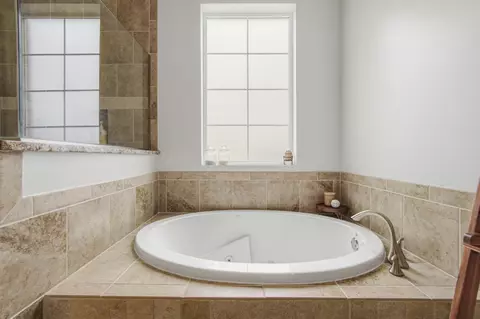 Bath - 331 Brushed Dunes Cir, Freeport, FL 32439 photo 1 of 9