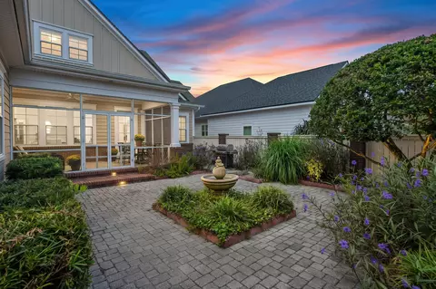 284 Champion Ct, Destin, FL 32541