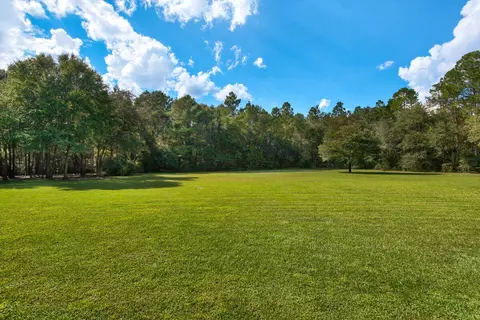 Exterior - 3161 Haylee Ln, Crestview, FL 32539 photo 9 of 17