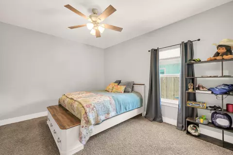 Bedroom - 2415 Dakota Way, Crestview, FL 32536 photo 4 of 9