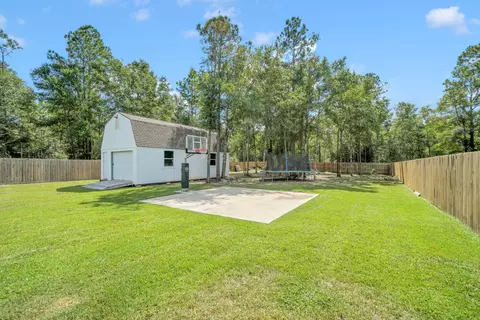 Exterior - 2415 Dakota Way, Crestview, FL 32536 photo 5 of 8