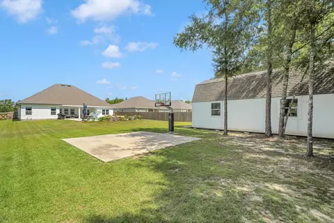 Exterior - 2415 Dakota Way, Crestview, FL 32536 photo 4 of 8