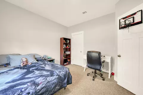 Bedroom - 2415 Dakota Way, Crestview, FL 32536 photo 5 of 9
