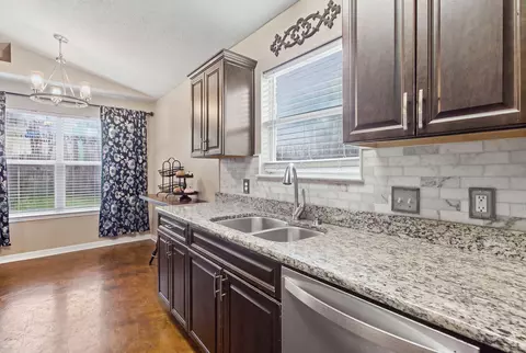 Kitchen - 284 Limestone Cir, Crestview, FL 32539 photo 2 of 2