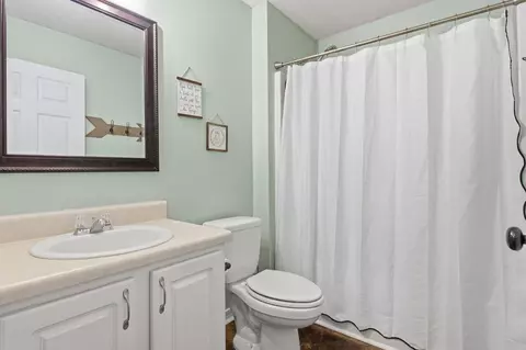 Bath - 284 Limestone Cir, Crestview, FL 32539 photo 4 of 4