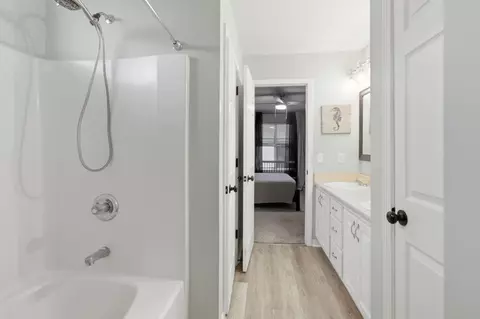 Bath - 284 Limestone Cir, Crestview, FL 32539 photo 2 of 4