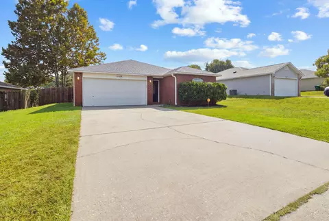Exterior - 284 Limestone Cir, Crestview, FL 32539 photo 2 of 10