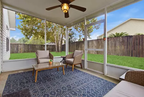 Exterior - 284 Limestone Cir, Crestview, FL 32539 photo 6 of 10
