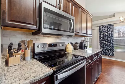 Kitchen - 284 Limestone Cir, Crestview, FL 32539 photo 1 of 2