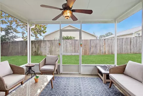Exterior - 284 Limestone Cir, Crestview, FL 32539 photo 4 of 10