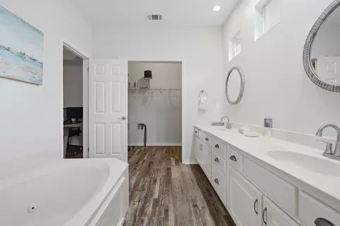 Bath - 36 Opal Cv, Miramar Beach, FL 32550 photo 6 of 8