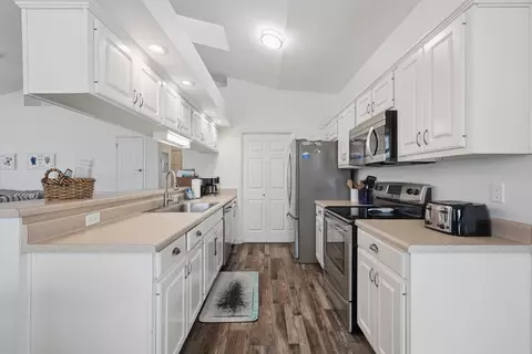 Kitchen - 36 Opal Cv, Miramar Beach, FL 32550 photo 3 of 6