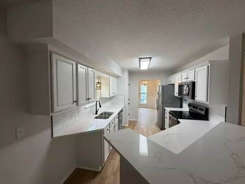 938 Claeven Cir, Fort Walton Beach, FL 32547