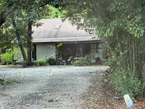 1108 Middle Dr, Fort Walton Beach, FL 32547