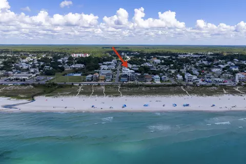 118 E Lakeshore Dr, Panama City Beach, FL 32413