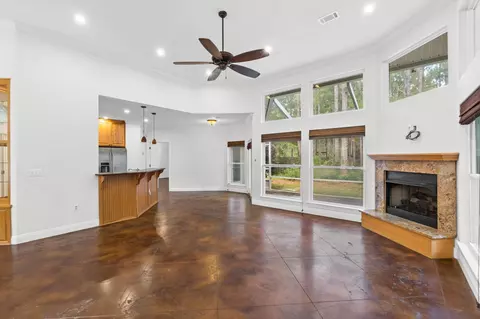 Living - 202 Secret St, Freeport, FL 32439 photo 7 of 10