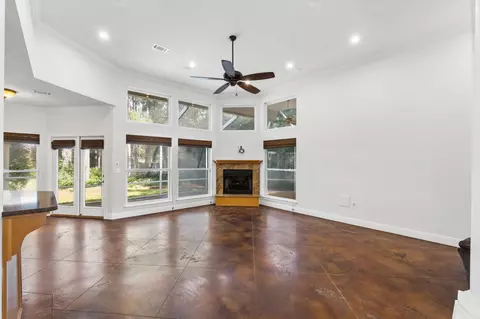 Living - 202 Secret St, Freeport, FL 32439 photo 4 of 10