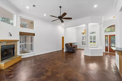 Living - 202 Secret St, Freeport, FL 32439 photo 6 of 10